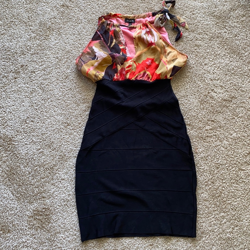 Bebe body con dress abstract floral blouse top